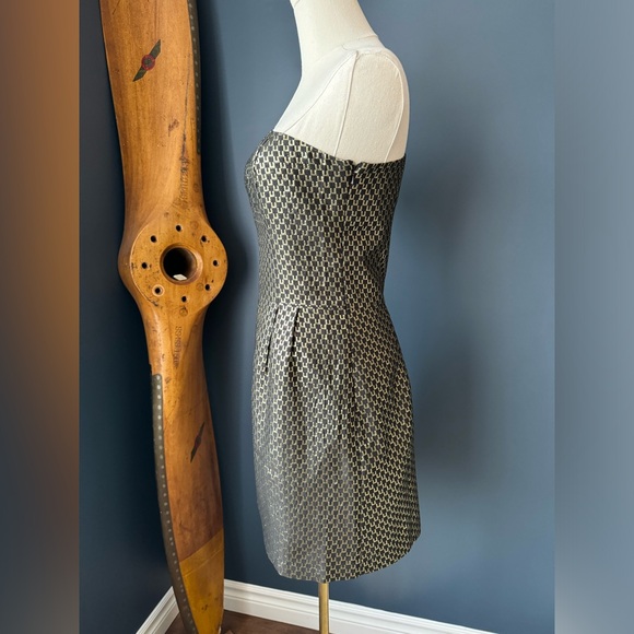 French Connection dress. Size 6 - Picture 4 of 11